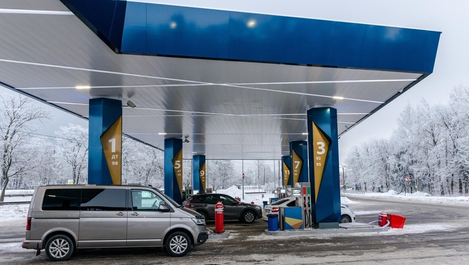 В России могут ввести мораторий на рост цен на бензин В России могут ввести мораторий на рост цен на бензин