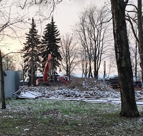 Территория снесённого спортклуба "Sport palace" Территория снесённого спортклуба "Sport palace"