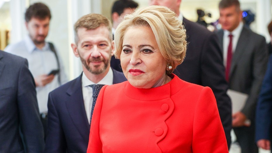 Валентина Матвиенко выступила на IV форуме "Содружество моды" в Петербурге Валентина Матвиенко выступила на IV форуме "Содружество моды" в Петербурге