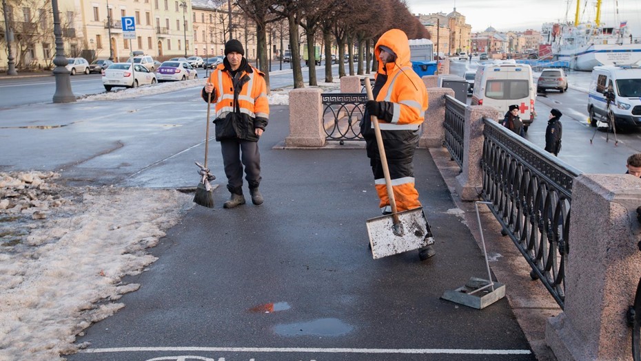 За уборкой улиц от снега в Петербурге поможет следить система "Объекты городской среды"