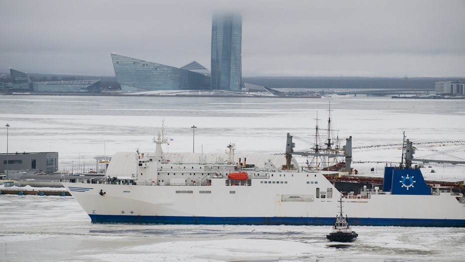 Паром "Антей" отправился в первый рейс из Пассажирского порта "Санкт-Петербург - Морской фасад" в Калининградскую область.
