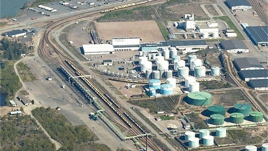 Терминал Neste в порту Хамина. Финляндия.