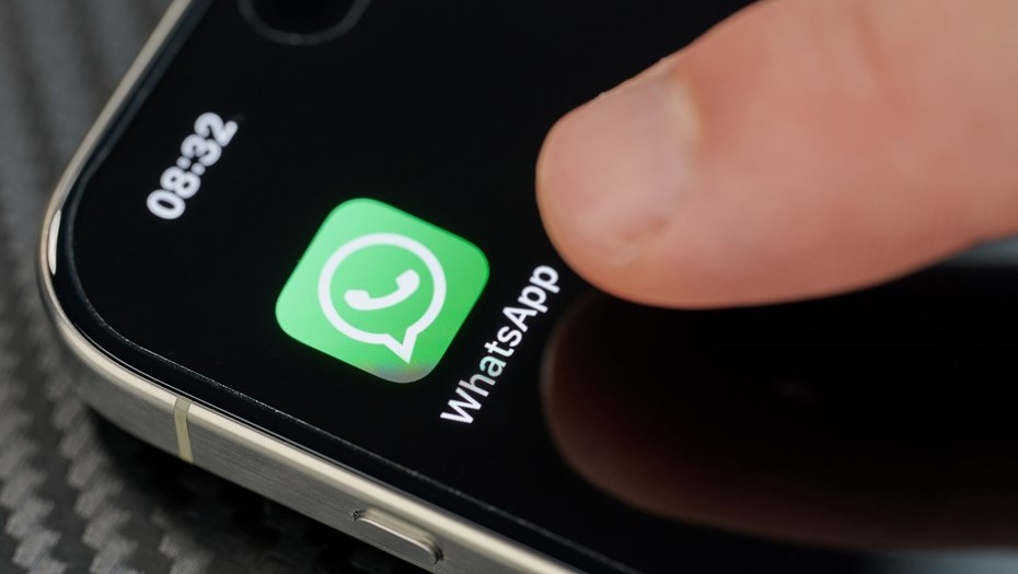 Мессенджер WhatsApp (принадлежит компании Meta, признанной в РФ экстремистской) 