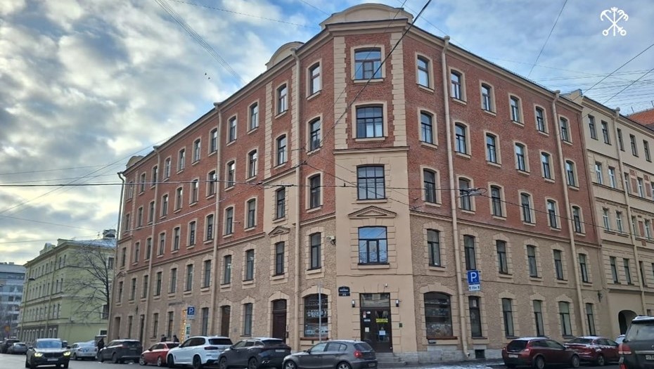 Дом на улице Яблочкова, 2/10