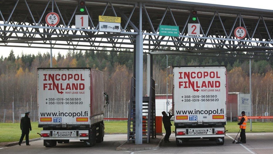 Таможенный пост на МАПП Торфяновка на границе РФ и Финляндии. Архив. Таможенный пост на МАПП Торфяновка на границе РФ и Финляндии. Архив.