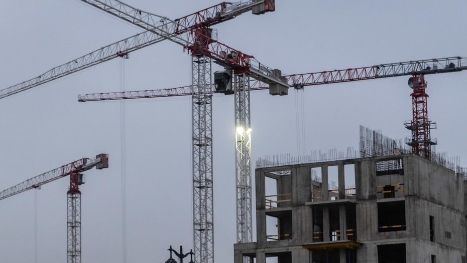 Строительство жилья. Иллюстрация.