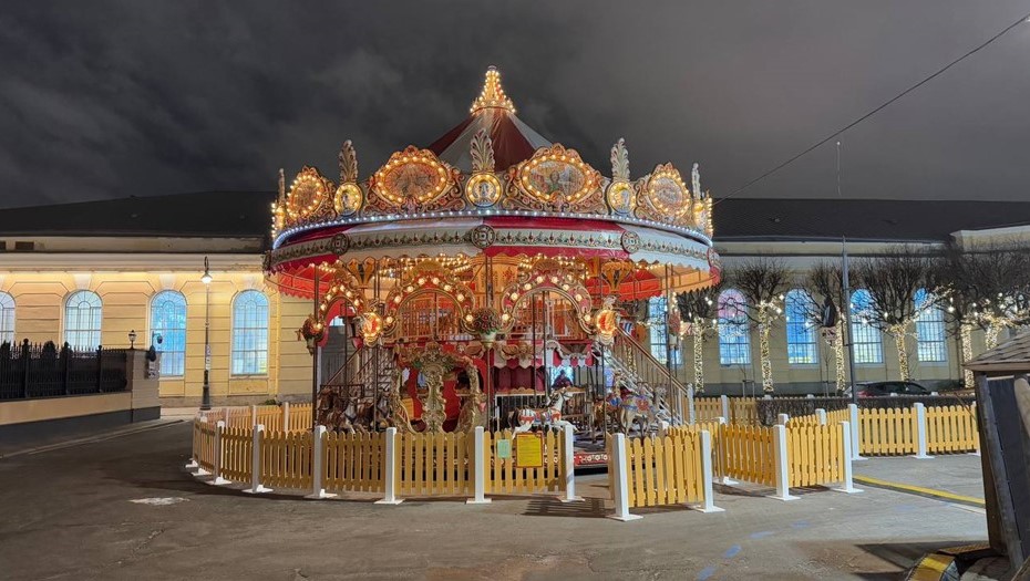 Рождественские ярмарки на Манежной площади, в Ново-Манежном сквере, на Дворцовой площади, Московской площади и Кленовой улице в новогодние праздники вновь будут радовать петербуржцев