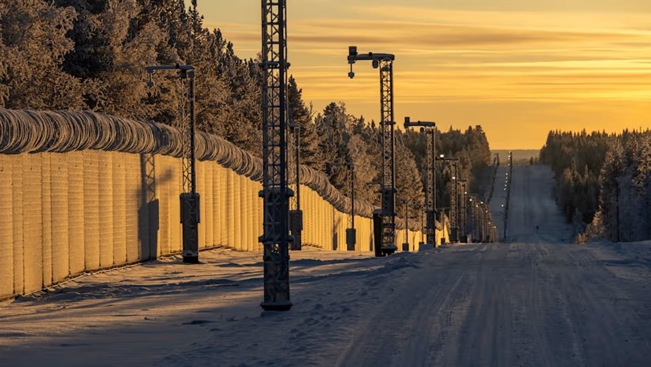Финский забор на границе с Россией. Лапландия. Снимок с видео.
