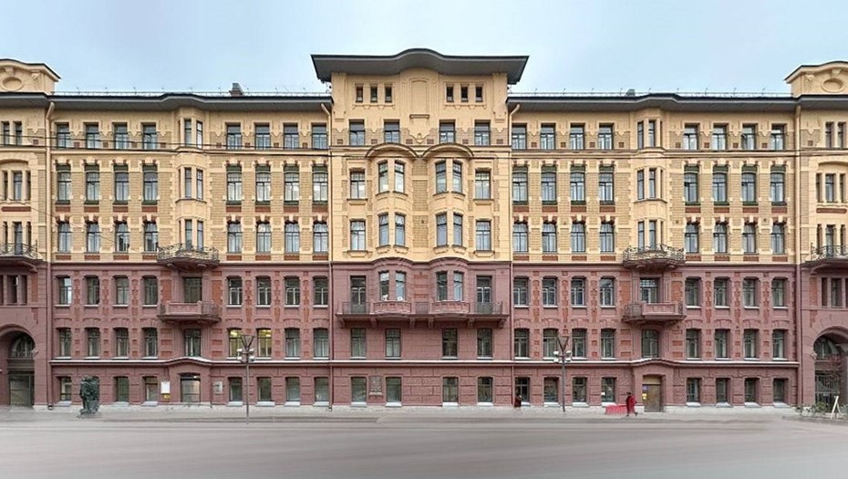 Реставрация доходного дома на улице Правды в Петербурге 