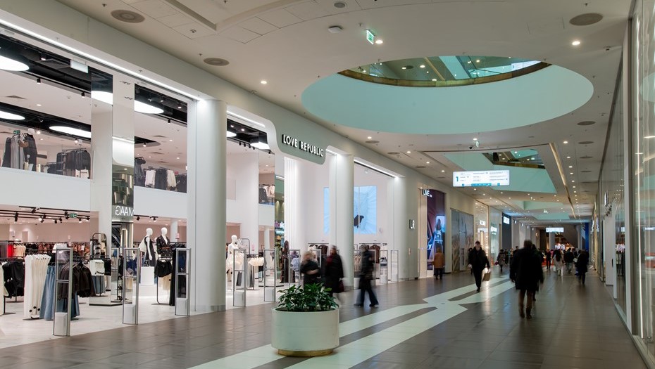 Торговые центры не опустели, но изрядно обновили состав арендаторов 