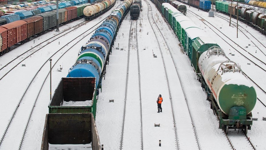 Из Петербурга в регионы стали чаще отправлять грузы