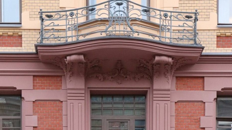 Фасады доходного дома на улице Правда отреставрировали 
