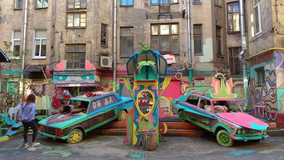 "Двор Нельсона" в августе 2022 года в Петербурге "Двор Нельсона" в августе 2022 года в Петербурге