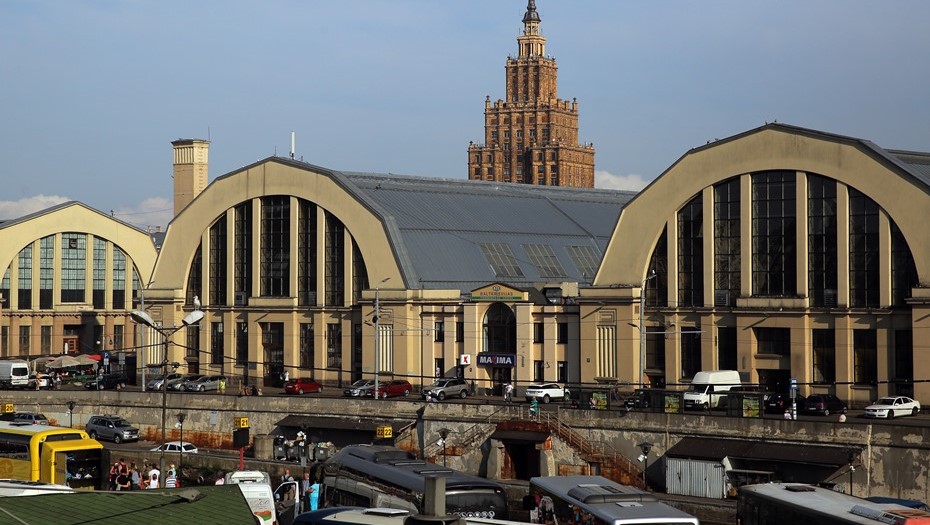 Вид на автобусный вокзал в Риге. Латвия. Вид на автобусный вокзал в Риге. Латвия.