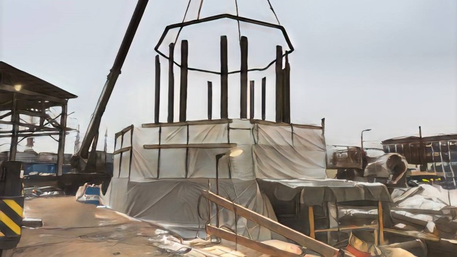 Шахта 843 у пересечения проспекта Маршала Жукова и Кронштадтской улицы.