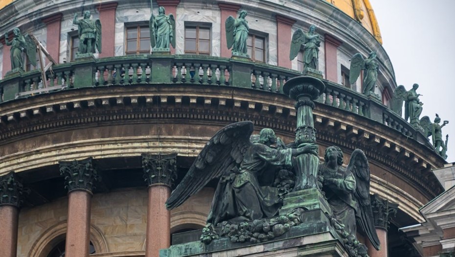 Балюстрада Исаакиевского собора без строительных лесов в 2025 году