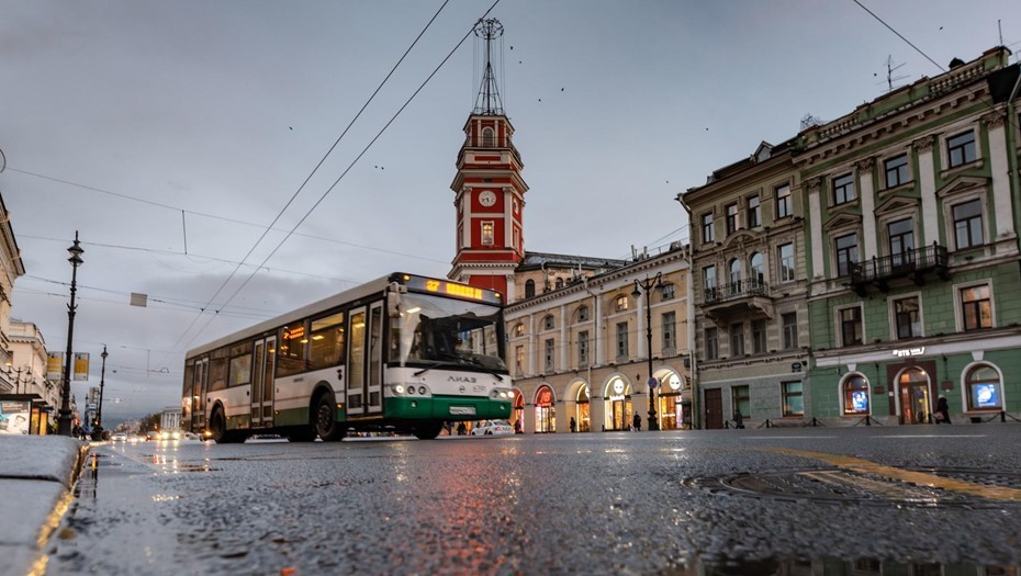 В Петербурге самый дорогой проезд на общественном транспорте в России В Петербурге самый дорогой проезд на общественном транспорте в России