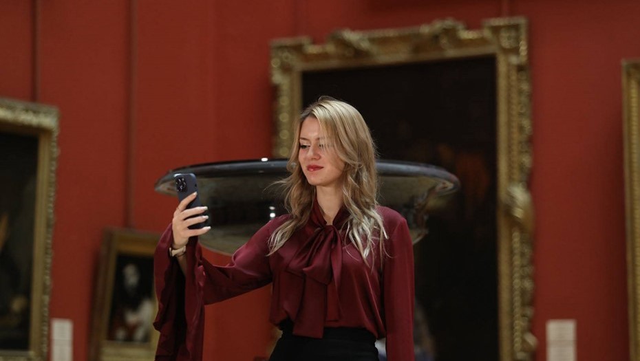 В Петербурге с 1 февраля принимают заявки на участие в проекте "Эрмитажный блогер"