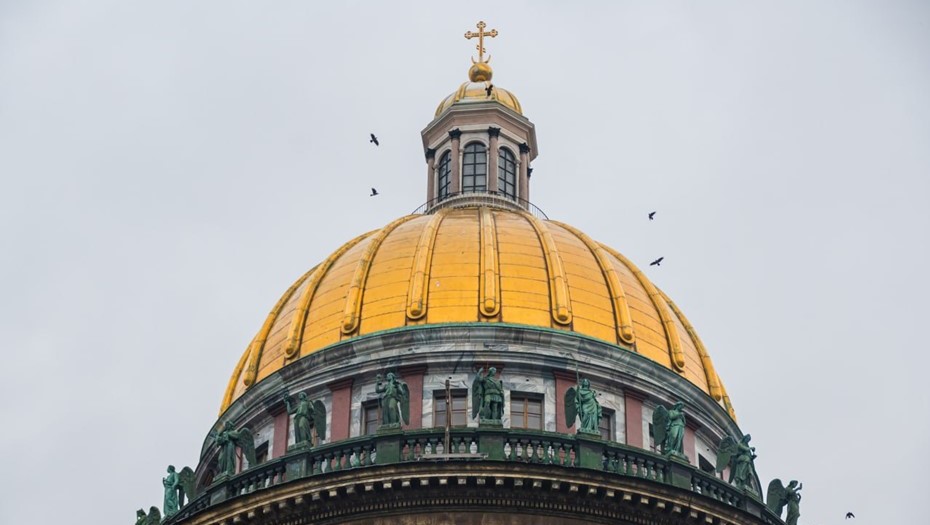 С балюстрады Исаакиевского собора сняли реставрационные леса