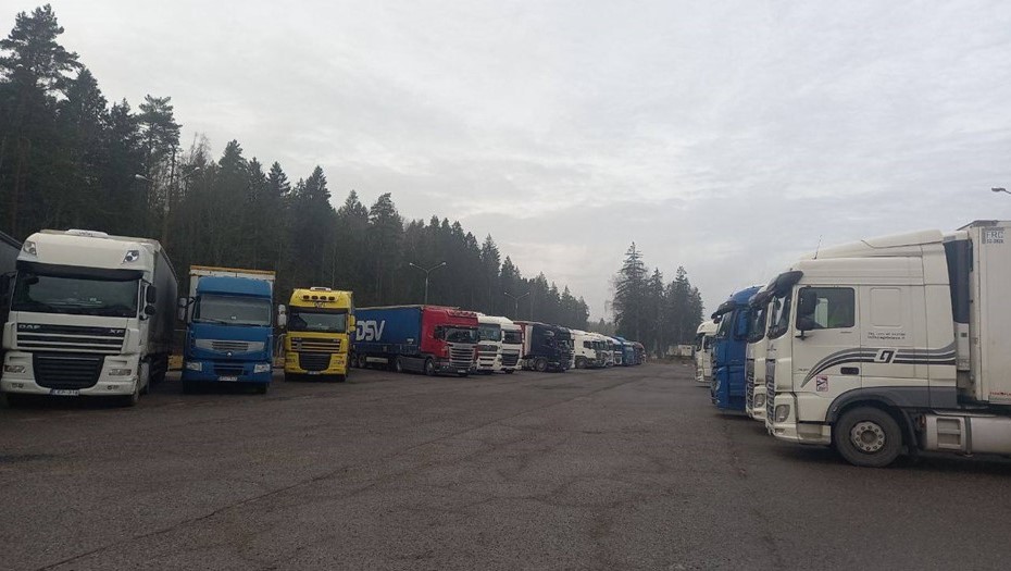 Застрявшие в Белоруссии фуры литовских перевозчиков.