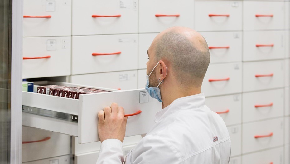 Работа аптеки.