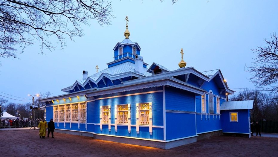 В Красном Селе Патриарх Кирилл освятил храм Александра Невского В Красном Селе Патриарх Кирилл освятил храм Александра Невского