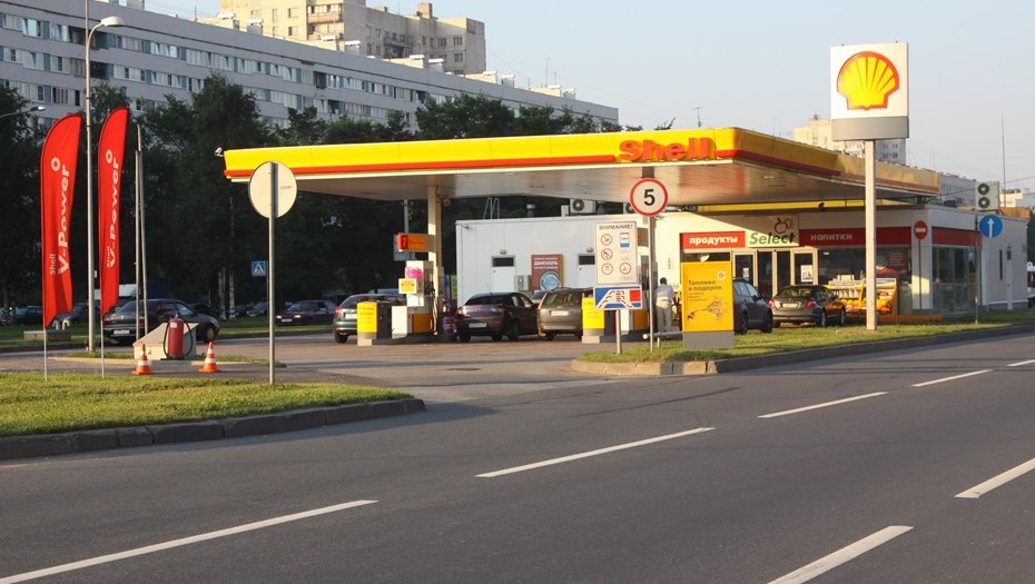 Автозаправочная станция Shell в Петербурге. Архив.