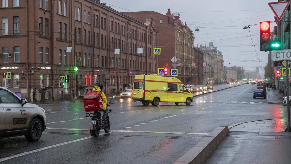 В городах РФ отрегулируют работу курьеров В городах РФ отрегулируют работу курьеров