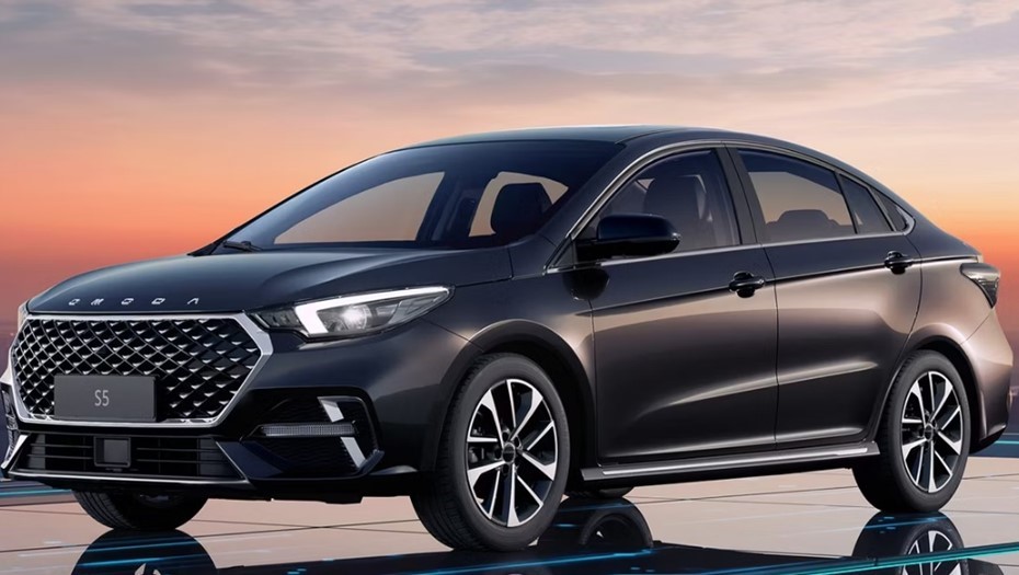 В Петербурге перестали продавать седаны Omoda S5