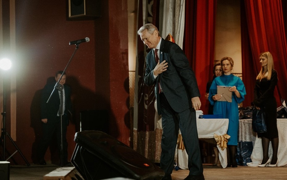 Андрей Чурсанов возглавлял НИИ "Бриз",
входящий в концерн "Океанприбор", с 2017 года Андрей Чурсанов возглавлял НИИ "Бриз",
входящий в концерн "Океанприбор", с 2017 года