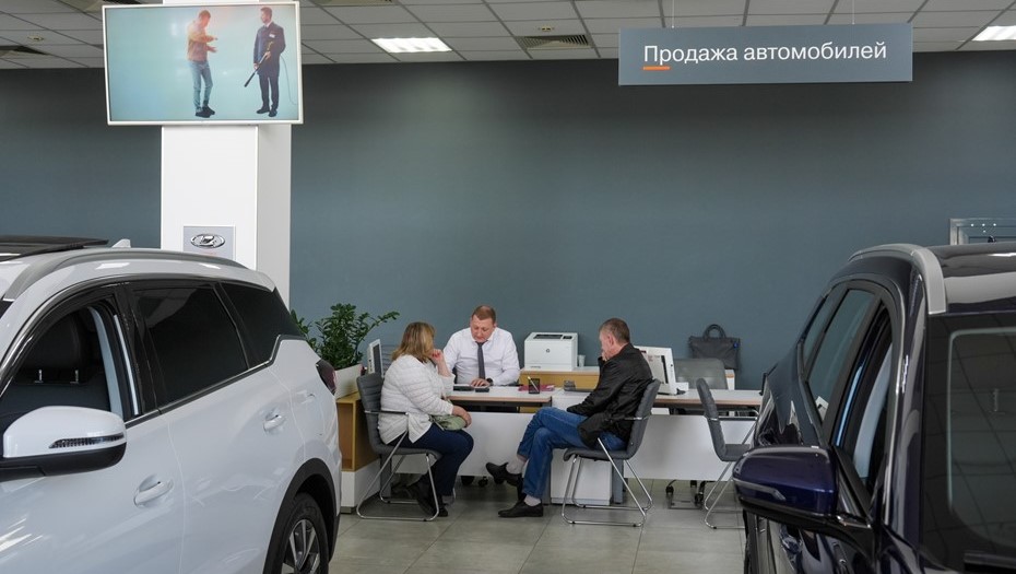 Только Москва и Подмосковье опережают
Петербург по среднему размеру кредита на покупку авто Только Москва и Подмосковье опережают
Петербург по среднему размеру кредита на покупку авто