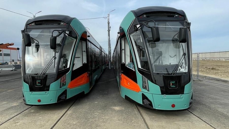 В Петербурге 24 декабря запустили на маршрут трамвай "Славянка"