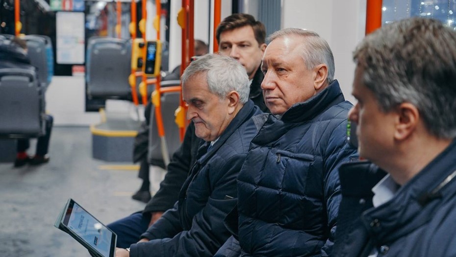Губернатор Беглов одним из первых проехал на новом трамвае "Славянка"