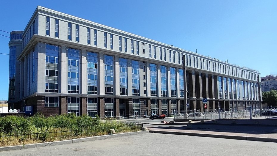 По мнению прокуратуры, БЦ был построен
за счёт бюджетных средств, выделенных на метро