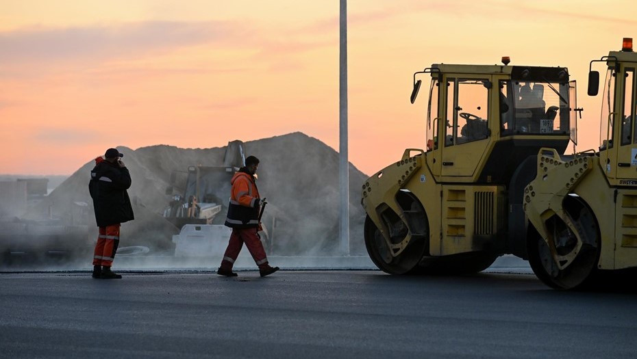 В Петербурге на проспекте Ветеранов ввели в эксплуатацию новый участок дороги
