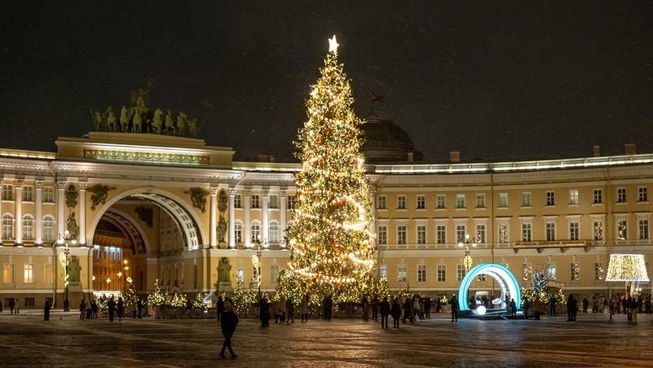 Граждан с алкоголем не пропустят на Дворцовую площадь в новогоднюю ночь