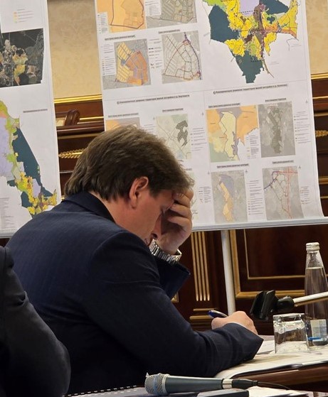 Вице-губернатор региона по строительству Евгений Барановский