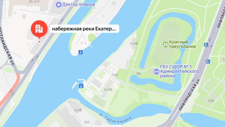 Напротив "Красного треугольника" горит промзона.