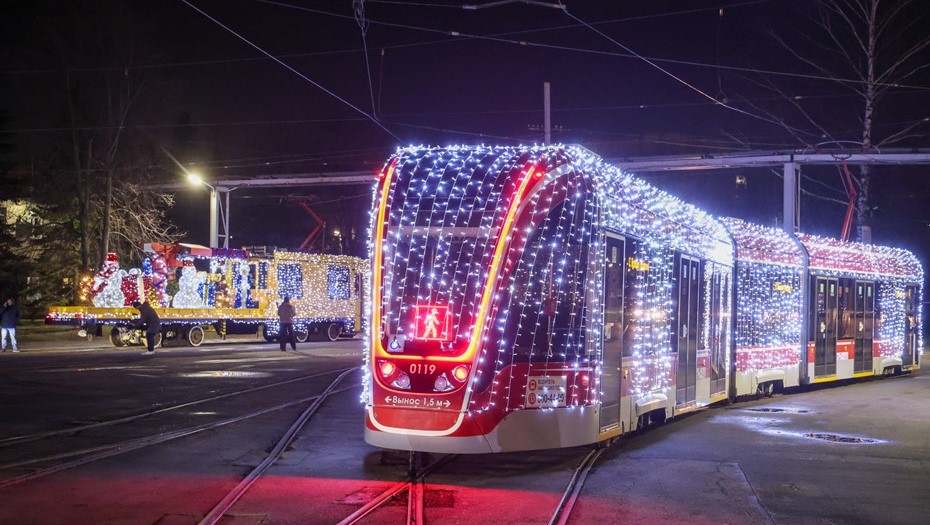 В Петербурге запустили "Волшебный трамвай" В Петербурге запустили "Волшебный трамвай"
