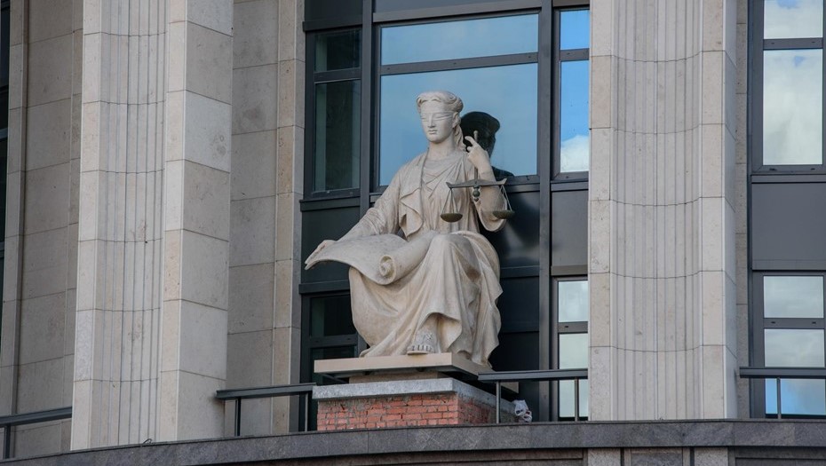 В Петербурге по подозрению в убийстве и покушении на убийство задержан глава и замглавы МО "Дачное" В Петербурге по подозрению в убийстве и покушении на убийство задержан глава и замглавы МО "Дачное"