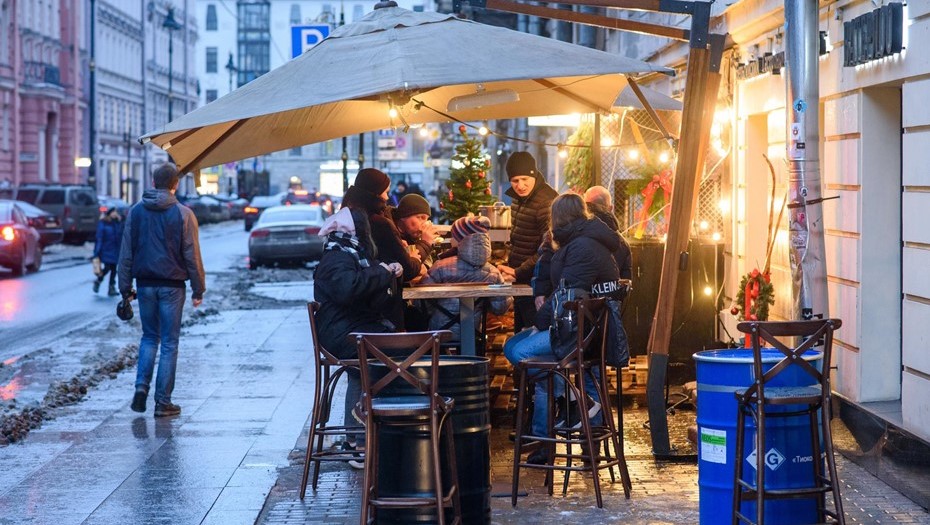 В Петербурге могут запретить продажу алкоголя в барах в многоквартирных домах