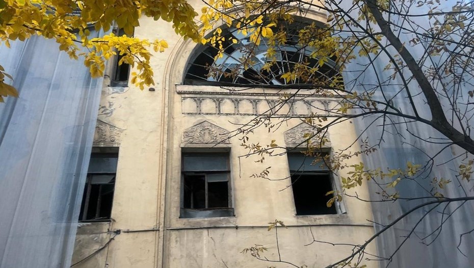 Корпус Покровской больницы на Большом проспекте Корпус Покровской больницы на Большом проспекте