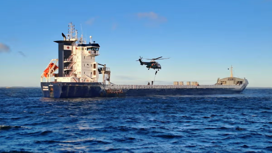 Арестованное финскими властями судно Fitburg Арестованное финскими властями судно Fitburg