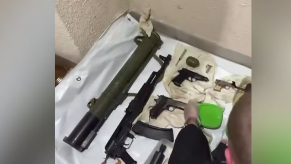 Оружие в тайнике фигуранта дела о тройном убийстве, соучастника главы МО "Дпчное"