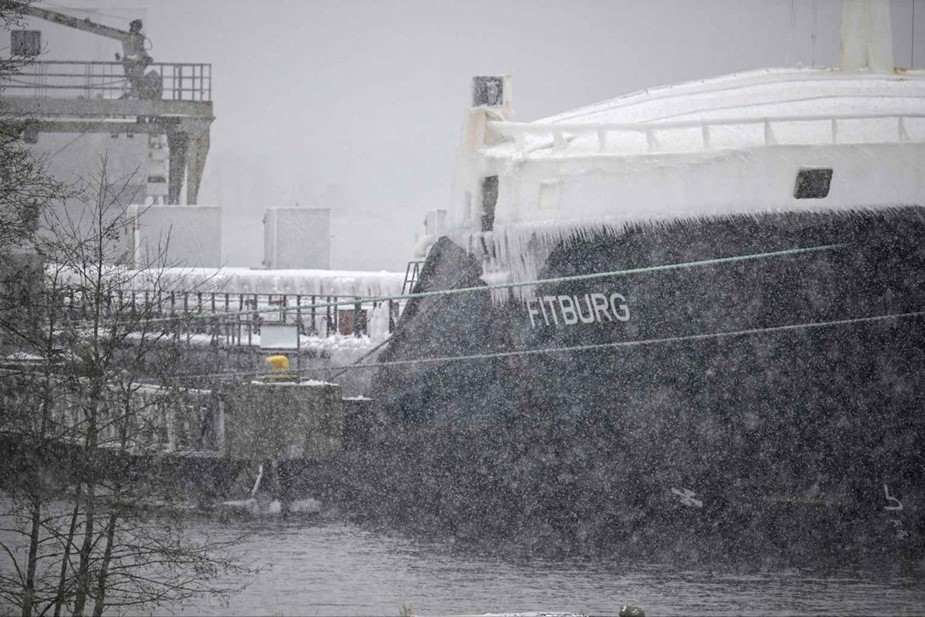 Судно Fitburg в порту Кантвик Судно Fitburg в порту Кантвик