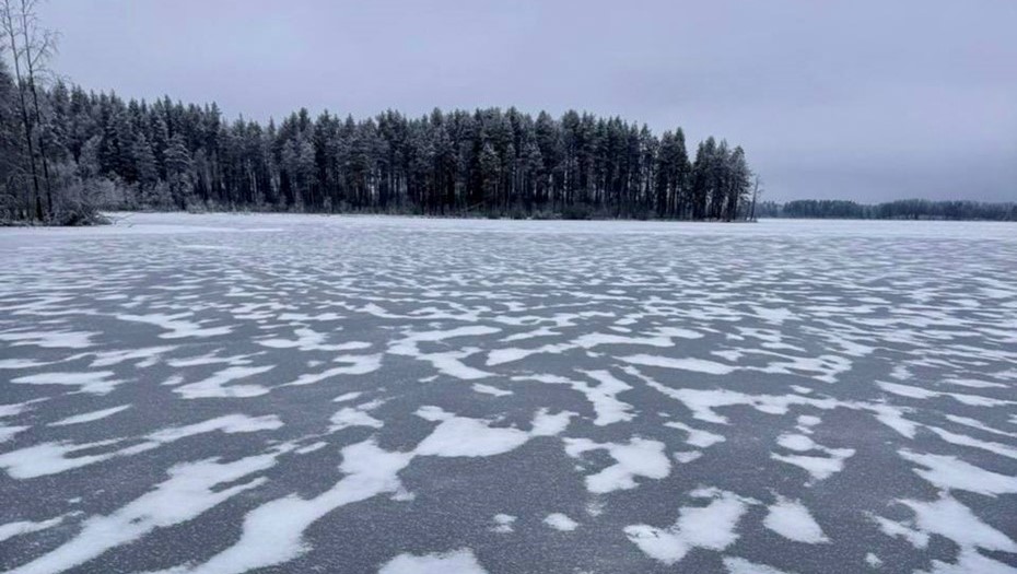 В Карелии в аварию попала лодка с туристами из Петербурга