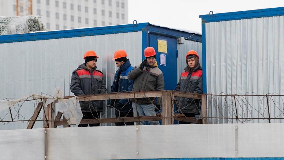 Для мигрантов в России готовят новые ужесточения Для мигрантов в России готовят новые ужесточения