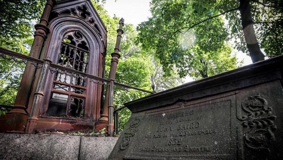  Общество охраны памятников. Смоленское лютеранское кладбище