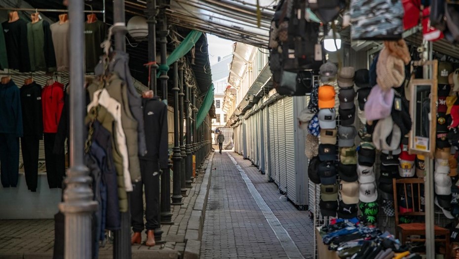 Легендарная Апрашка, Апраксин двор продолжает свою торговую историю не смотря на очередной погром властей