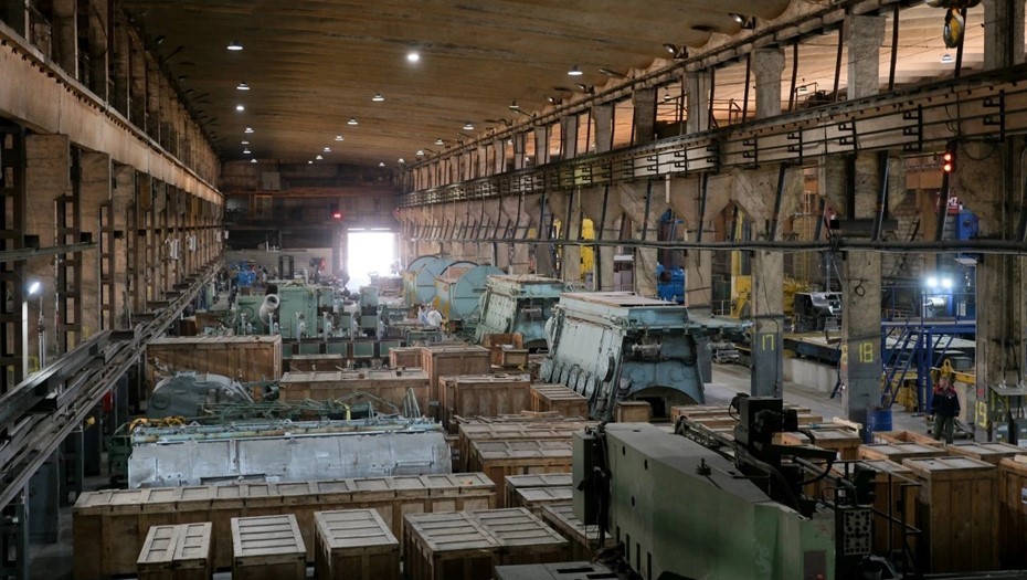 Холдинг "КМЗ" объединяет восемь компаний,
расположенных на семи производственных
площадках